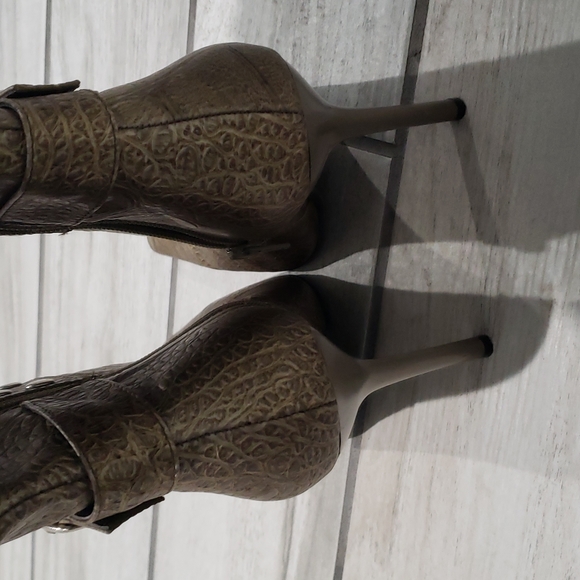 Go Max boots. - Picture 6 of 11